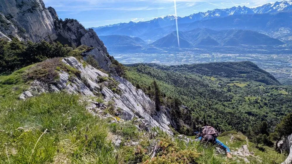 Hypnose à Grenoble : un accompagnement sur mesure, entre sommets intérieurs et extérieurs